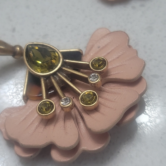 Stella & Dot earrings - Picture 8 of 9